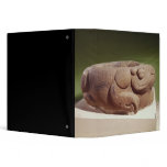 Offering vessel in the form of a giant toad, binder