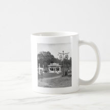 Old gas station, 1925 coffee mug