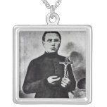 Padre Damián Pendientes
