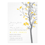 Pájaros amarillos del amor en árbol con las hojas  invitacion personalizada