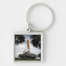 Palmetto trees frame space shuttle Endeavour Key Chains