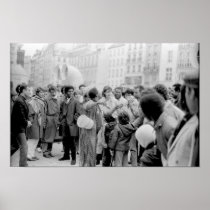 Paris street performer 1984 posters