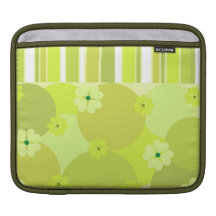 Pastel green clovers sleeve for iPads