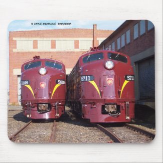 Pennsylvania Railroad E-8a,s (JTFS) 5809 and 5711 mousepad