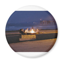people-on-beach magnets