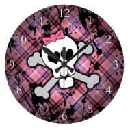 Pink Grunge Skull w/ Crossbones Hearts Round Clock