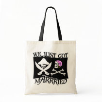 Pirate Just Married Tote Bags
