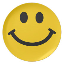 Placa frontal sonriente feliz amarilla plato de cena