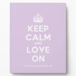 [Crown] keep calm and love on  Plaques