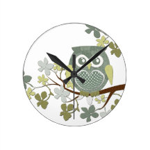 Polka Dot Owl in Tree Clock