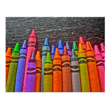 Postal brillante de la idea del creyón colorido