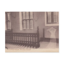 POSTCARD HAMPTON COURT PALACE GHOST JANE SEYMOUR