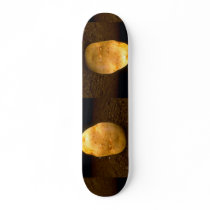 Potato on dirt skate deck