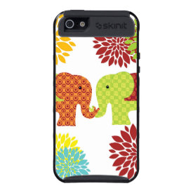 Pretty Elephants in Love Holding Trunks Flowers iPhone 5 Cover