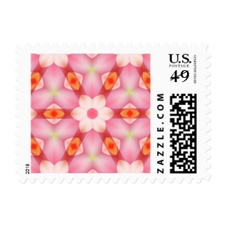 Pretty Off-White Flower on Pink Geometric