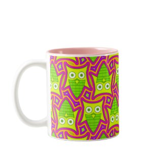Psychedelic Neon Owl Pattern