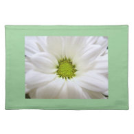 pure white daisy flower place mat