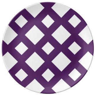 Purple Lattice on White Porcelain Plates