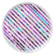 Purple patterned stripes plate