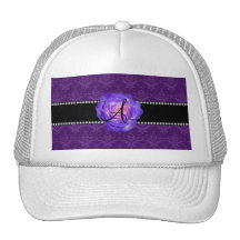 Púrpura púrpura del damasco del monograma subió gorras de camionero