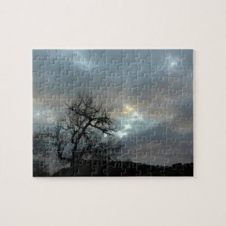 Puzzle: Bare Oak in Winter under Stormy Sky Jigsaw Puzzles