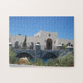 Puzzle: Eagle Castle with View of Moat puzzle