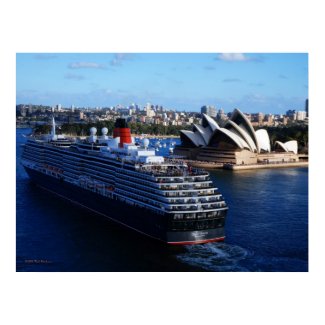QE2 in Sydney Australia Poster print