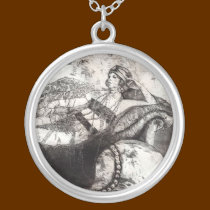 Queen Necklace