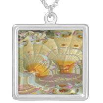 Raydianze M3-40q necklaces