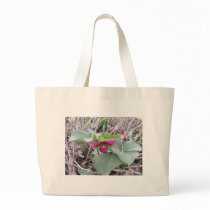 Red Trilliums bags