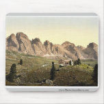 Regensburgerhutte with Geisslergruppe, Tyrol, Aust Mousepad
