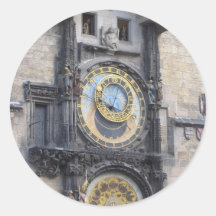 Reloj astronómico de Praga en la vieja plaza Etiqueta