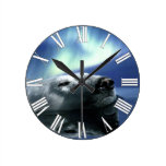Reloj del arte del oso polar que nada y de la auro