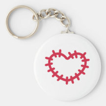 Remiendo rojo del corazón llaveros