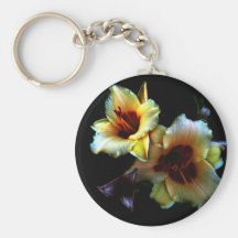 Resplandor amarillo de los lirios llaveros personalizados