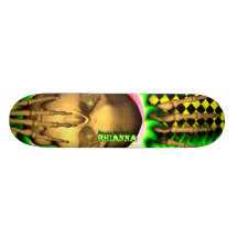 Rhianna skull green fire Skatersollie skateboard.