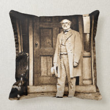 Robert E. Lee in Richmond Virginia Civil War Throw Pillows