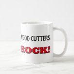 Roca de madera de los cortadores taza