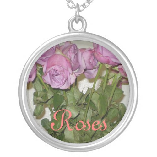 Roses necklace