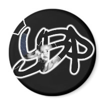 Round Magnet by LOUIE_VATONE Round Magnet