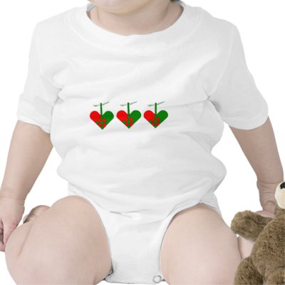 Scandinavian Christmas Hearts t-shirts