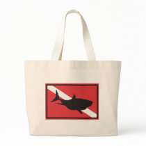 Bandeira do mergulho do tubarão bolsas by SCUBA_Dive_TShirts Bandeira do mergulho do tubarão bolsas