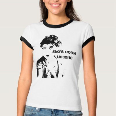 She's come undone T-shirt by ananeurotic