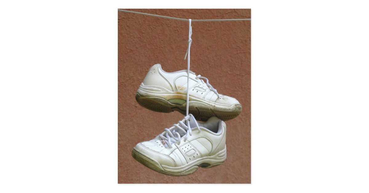 shoes hanging from power lines meaning