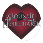 Siouxsie Homemaker Knitting (Red) Round Sticker