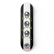 SKATEBOARD PRO OLD LUCKY SKULL by SHIRTAMERICA by Shirtamerica SKATEBOARD PRO OLD LUCKY SKULL by SHIRTAMERICA