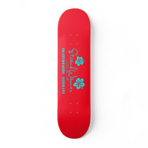 Skateboard “ride the embankment” talk more beach-w