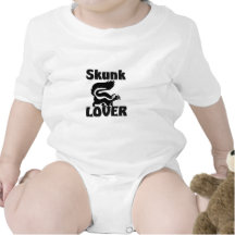 Skunk Lover T Shirts
