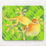 Smiling Gecko - green pattern Mousepads