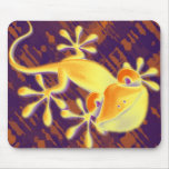 Smiling Gecko - green pattern Mousepads